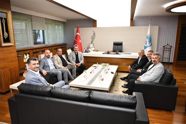 Başkan Büyükkılıç'a resmi ziyaretler sürüyor