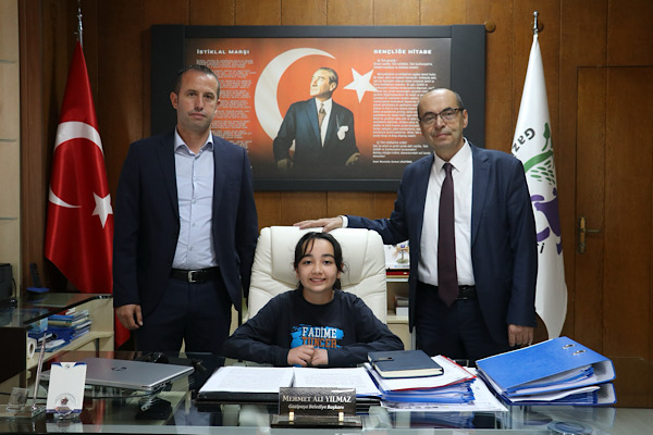 Gazipaşa’da belediye başkanlığı koltuğu çocuklara devredildi<