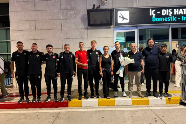 Avrupa Şampiyonası'nda madalya kazanan milli bisikletçiler Konya'da karşılandı<