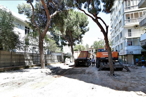 Bornova Belediyesi, 159 Sokak’ta kalıcı düzenlemeler için çalışmalara başladı<
