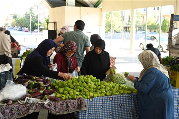 Konyalılardan ‘Yerli Ürün Pazarı’na ilgi 