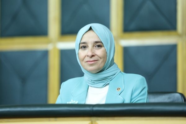 DEVA Partili Esen’den velilere ücretsiz okul yemeği anketi çağrısı<
