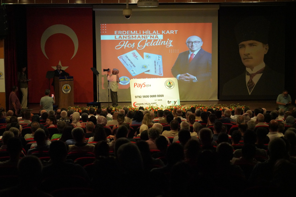 Erdemli Belediyesi’nden sosyal destek: “Hilal Kart” hizmete sunuldu<