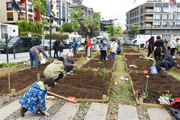 Kadıköy Bostanları’nda yaz dönemi başladı