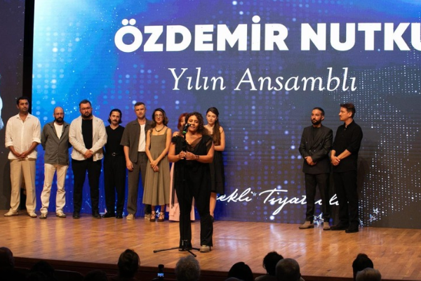 İzBBŞT, Özdemir Nutku Tiyatro Ödülleri’nde dört ödül aldı