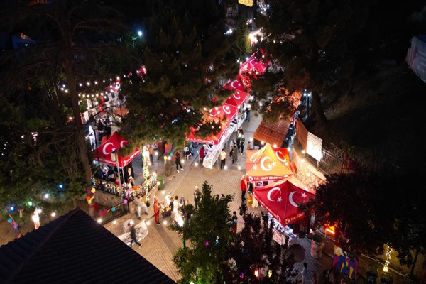 İzmit Belediyesi Uluslararası 2. Kapanca Sokak Festivali başladı<