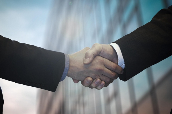 Manturov, Özbekistan Cumhurbaşkanı Mirziyoyev ile görüştü<