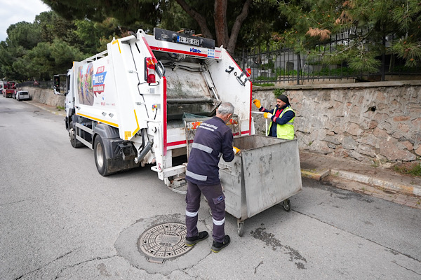 Maltepe’de yapay zeka destekli temizlik dönemi başladı<