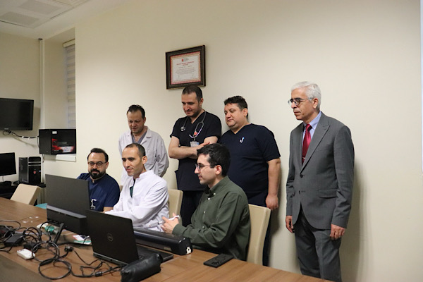Harran Üniversitesi Hastanesinde simülasyonla invaziv eğitim düzenlendi<