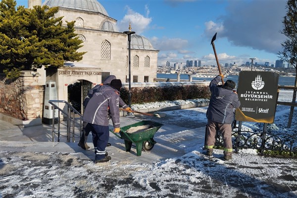 İstanbul’da kar kalınlığı 40 santime ulaştı