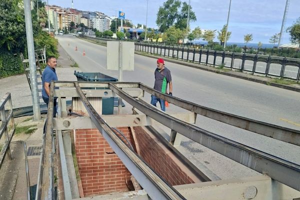 Giresun'da Plajlar Bölgesi’ndeki alt geçitlerin üst kaplamaları yenileniyor