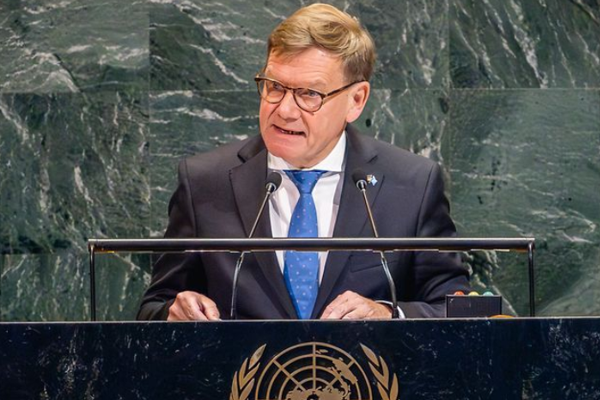 Wadephul: Suriye'deki siyasi geçişi desteklemeye hazırız <