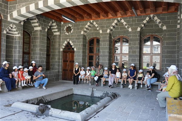 Zarokistan Perperike öğrencileri, Cemil Paşa Konağı'nı ziyaret etti