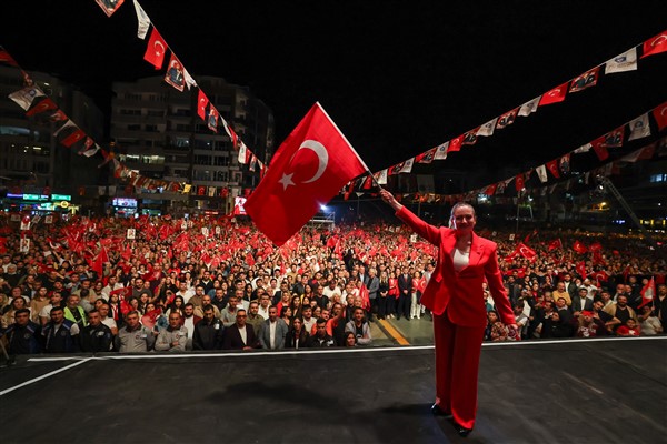 Antalya’da 29 Ekim Cumhuriyet Bayramı kutlandı<