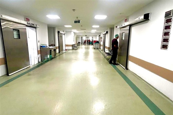Gazi Yaşargil Eğitim ve Araştırma Hastanesi’nin ameliyathaneleri yenileniyor