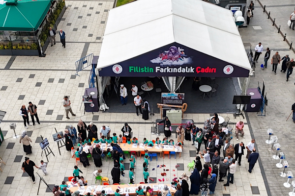 Ümraniye'de ''Filistin Farkındalık Çadırı'' etkinliği