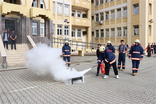 Dünya Afet ve Risklerinin Azaltılması Günü'nde tatbikat düzenlendi