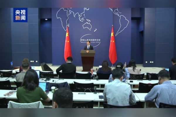 Çin’den Huangyan Adası karasularına izinsiz giren Filipin savaş gemisine tepki<