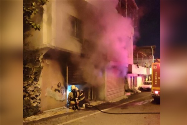 İskenderun’da meskende çıkan yangın söndürüldü<