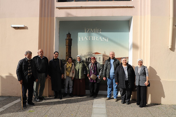 Menderes’te görme engelli bireyler için müze ziyareti düzenlendi<