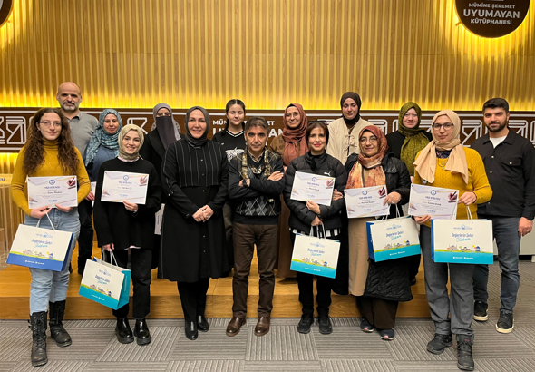 Yazı Atölyesi, ilk mezunlarını verdi<