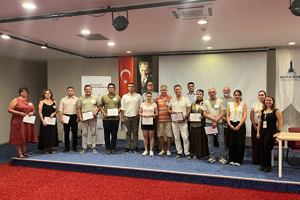 İzmir’de Yurttaş Meclisi çalışmaları 18 ilçeye ulaştı<