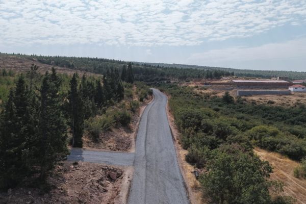 Kınık’ta 5 mahallenin yolları yenilendi<