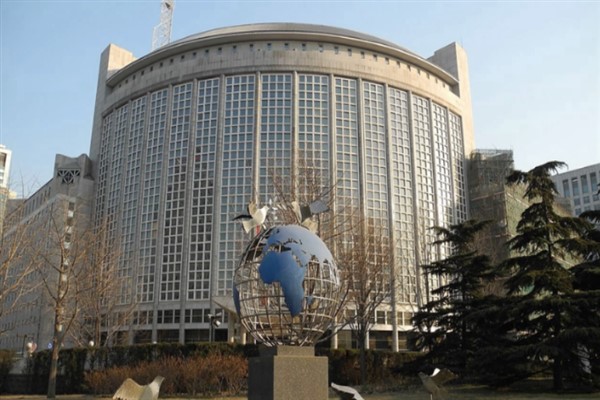 Çin: ABD’nin uluslararası sularda gemiyi alıkoyması hukuka aykırı<