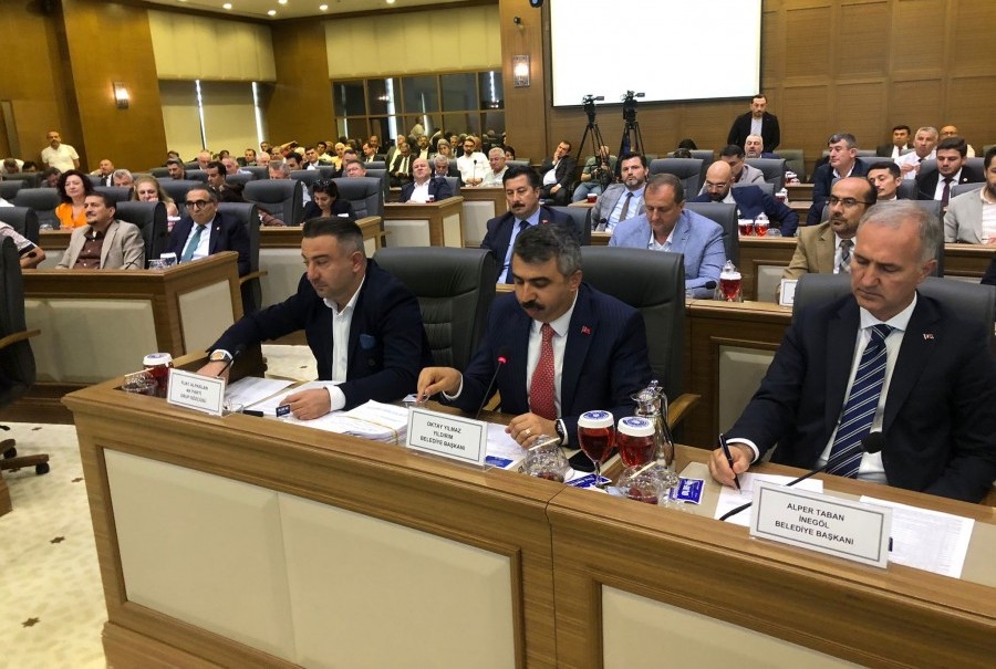 BUSKİ Genel Kurulu'na gelen suya zam teklifi reddedildi<