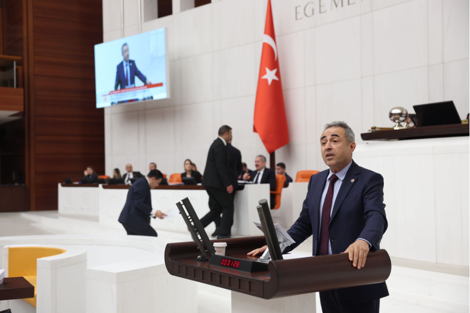 DEVA Parti'li Karatutlu: Toprak da çocuklarımız da geleceğimizdir