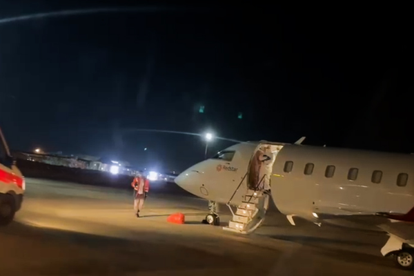 3 Türk vatandaşı ambulans uçakla yurda getirildi<
