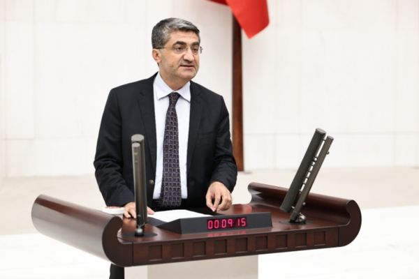Ekmen: Güvenlik korucularının hakları yeniden ele alınmalı<
