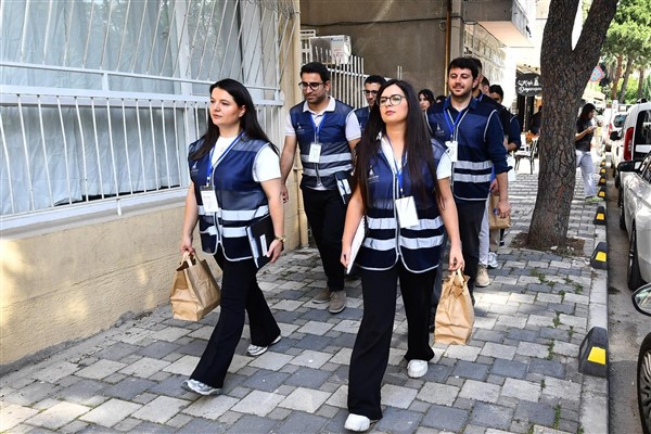 İzmir Büyükşehir'e bağlı saha ekipleri 12 bin hanenin kapısını çaldı<