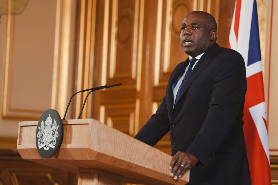 Lammy: İngiltere'yi zarardan korumak planın temelini oluşturuyor 