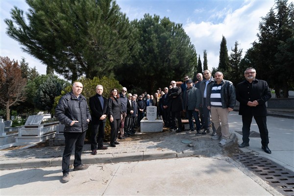 Gazeteci Okan Yüksel mezarı başında anıldı<