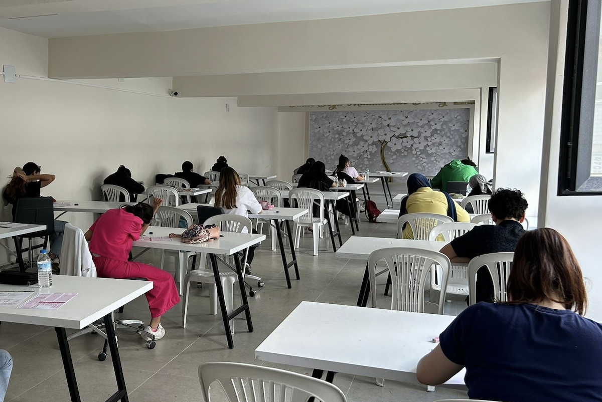 Karacabey Belediyesi’nden LGS öğrencilerine eğitim desteği<