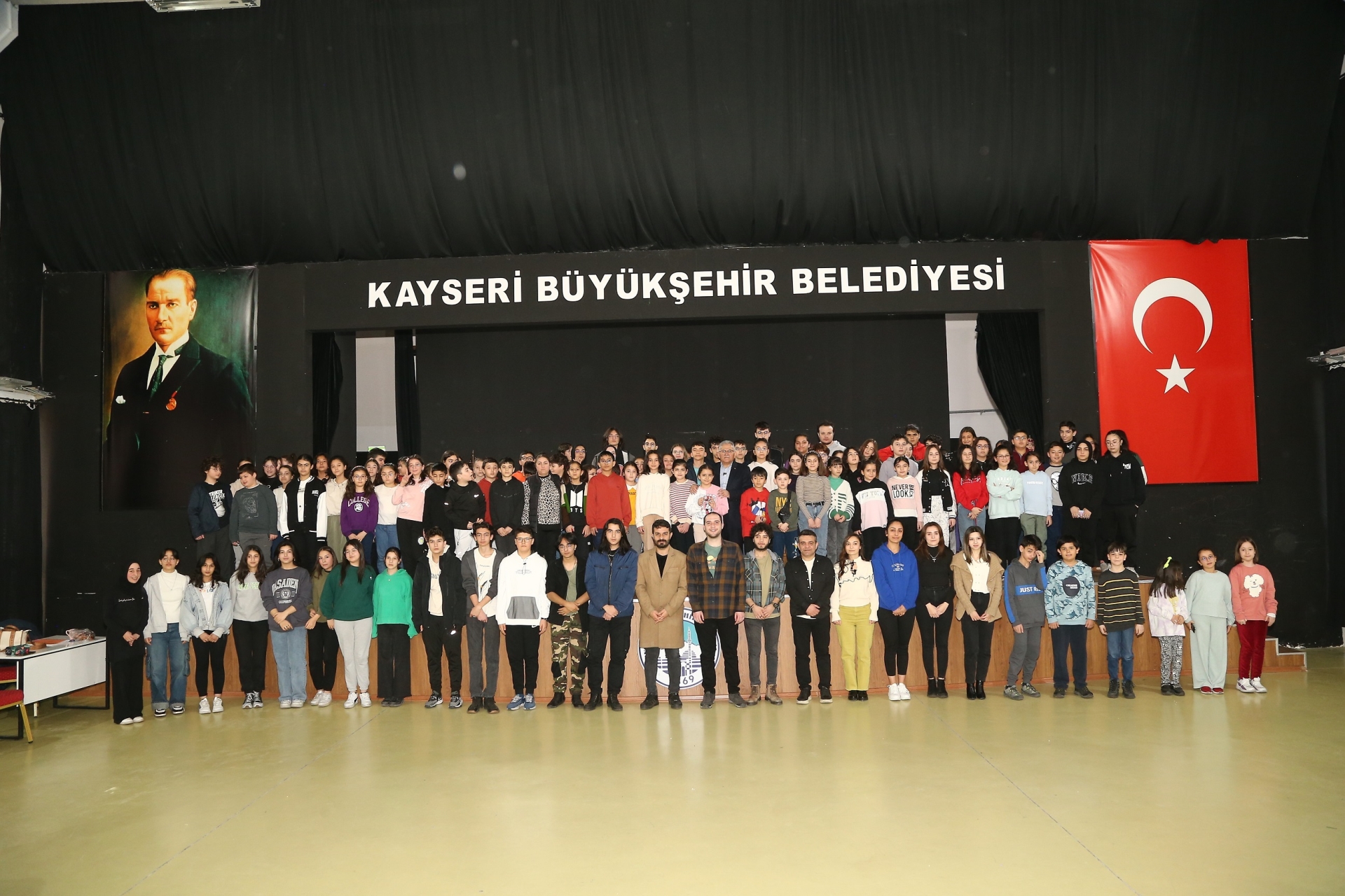 Büyükşehir belediyesi, Kayserililere birçok tesisin ve kursların kapılarını açtı <