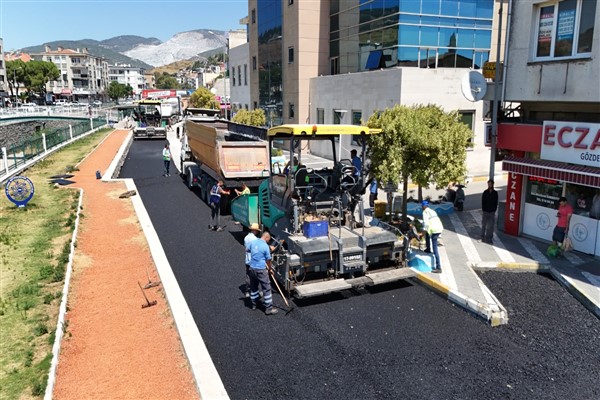 Söke'de yol yapım ve yenileme çalışmaları sürüyor<