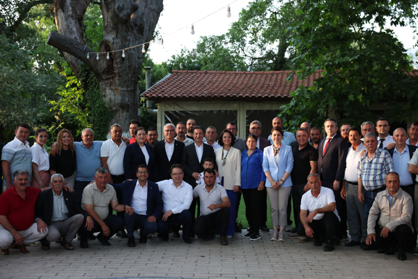 Aras: Muhtarlarımız yerel yönetimlerin en önemli paydaşlarıdır<