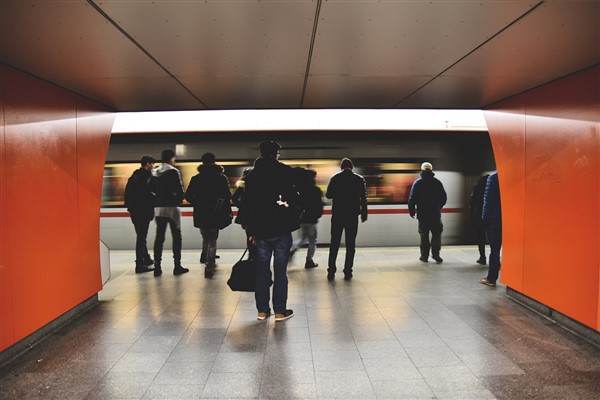 Marmaray'da intihar girişimi