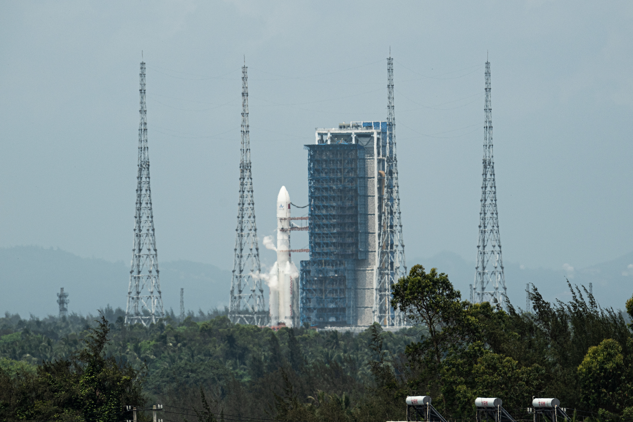 Chang'e-6 Ay keşif aracı başarıyla fırlatıldı