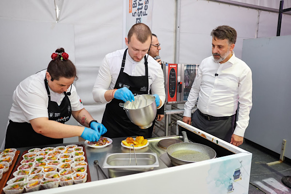 Bursa Gastronomi Festivali’nde kardeş şehirlerin lezzetleri buluştu<