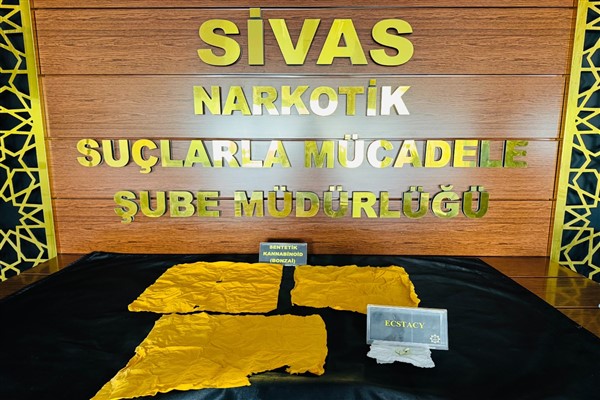 Sivas'ta 5 adet ecstacy hap ele geçirildi