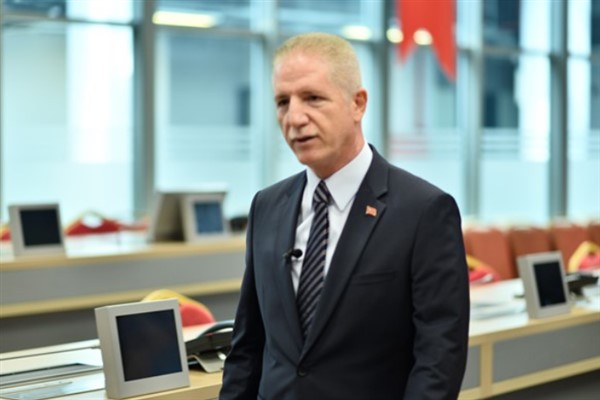 Vali Gül, Sahil Güvenlik Bölge Komutanlığı Çatladıkapı Birliği’ni ziyaret etti