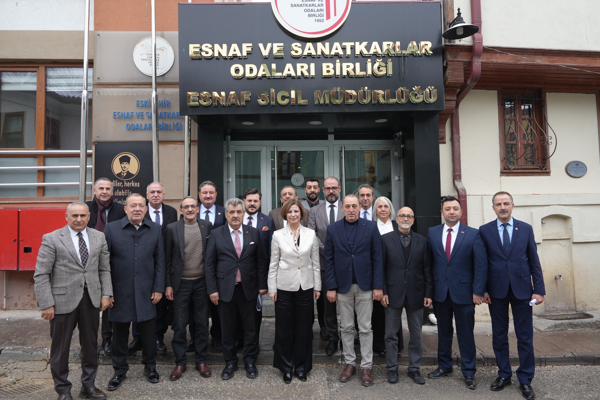 Başkan Ünlüce'den Esnaf ve Sanatkarlar Odaları Birliğine ziyaret