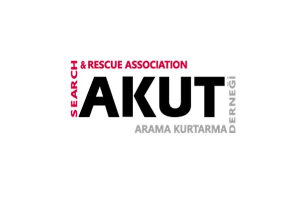 AKUT, Demre’de mahsur kalan vatandaşı kurtardı