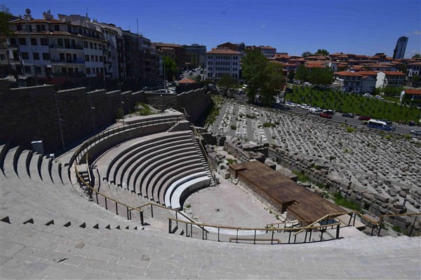  ‘Roma Tiyatrosu ve Arkeopark Projesi’nde çalışmalar tamamlandı <