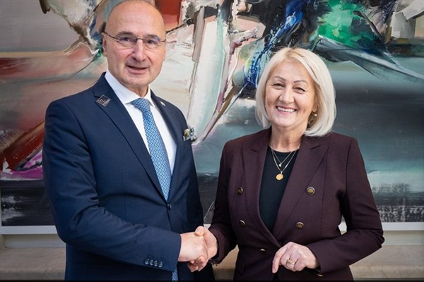 Radman, Bosna-Hersek Bakanlar Konseyi Başkanı Kristo ile görüştü<