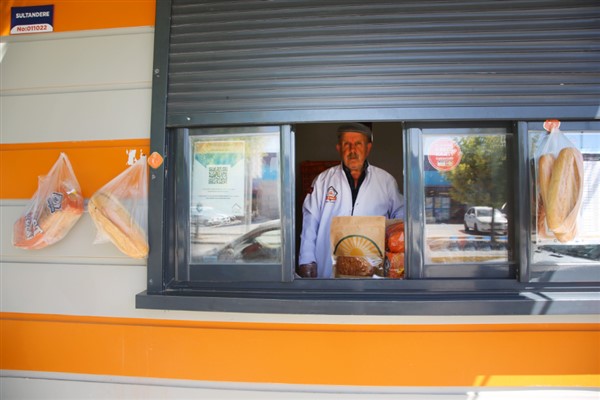 Küllüoba ekmeğinin satışı Halk Ekmek büfelerinde de başladı<
