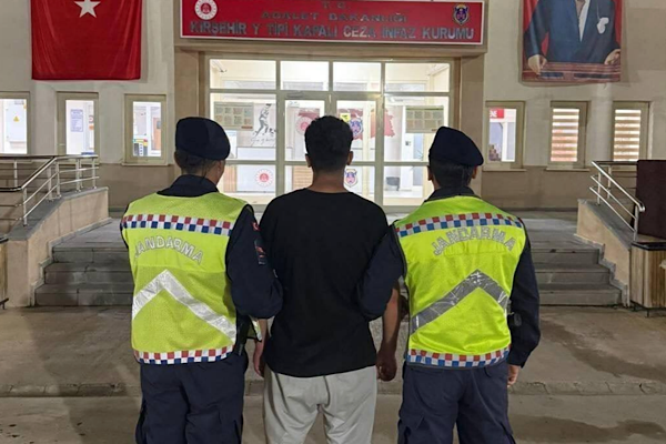 Kırşehir’de tutuklama kararı olan şahıs yakalandı